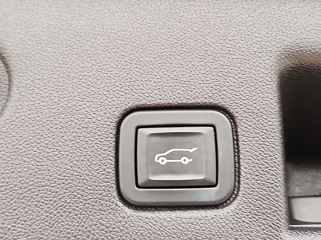 Used 2024 Chevrolet Equinox RS w/ RS Leather Package image 15