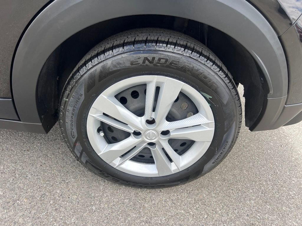 Used 2024 Nissan Kicks S FWD image 14
