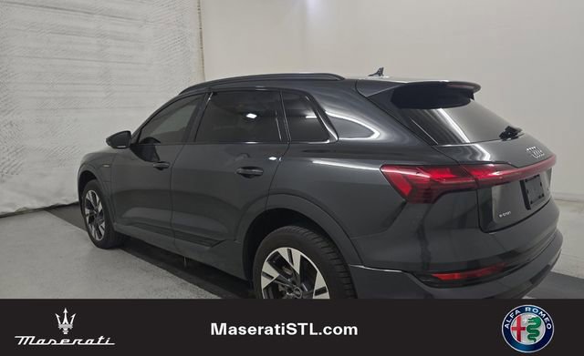 Used 2022 Audi e-tron Premium w/ Convenience Plus Package image 6