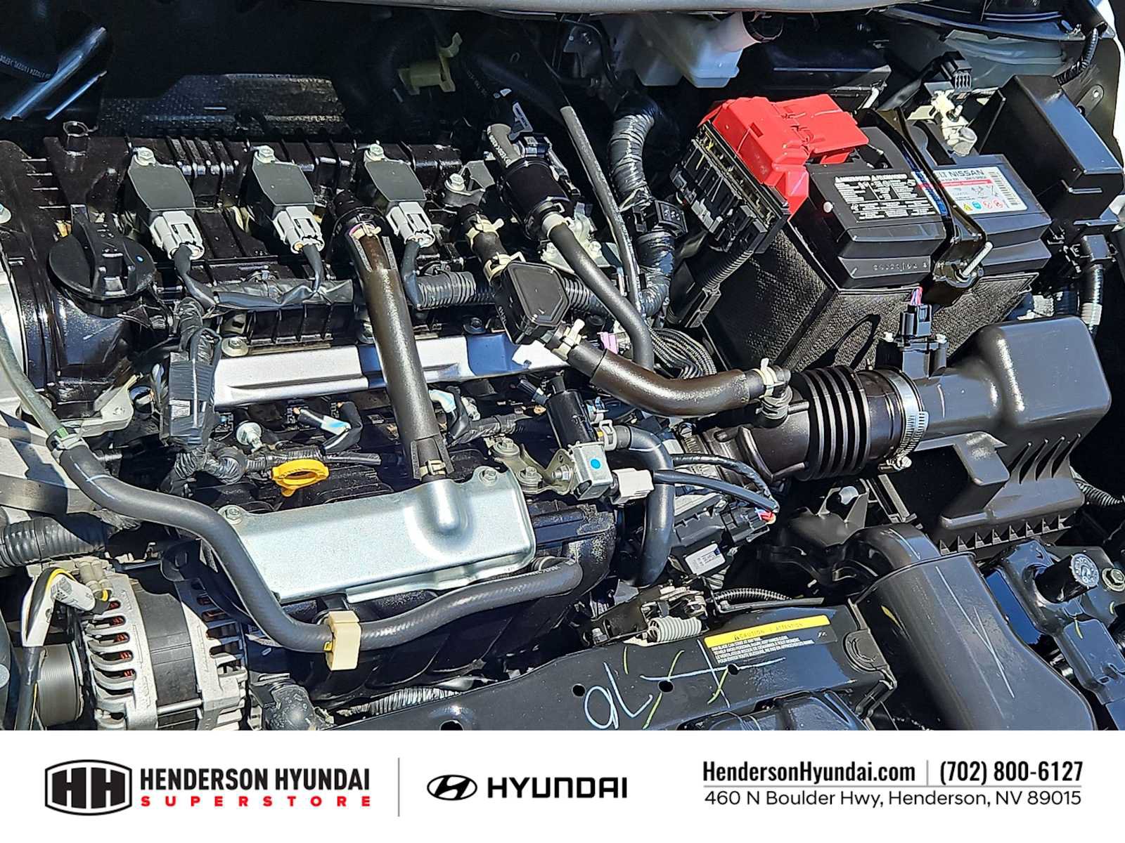 Used 2024 Nissan Versa SR FWD image 14