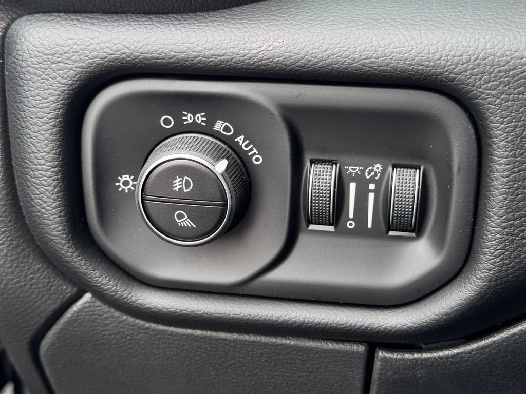 New 2026 RAM 2500 Laramie w/ Night Edition AWD/4WD image 29