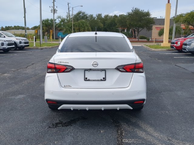 Used 2020 Nissan Versa S FWD image 7
