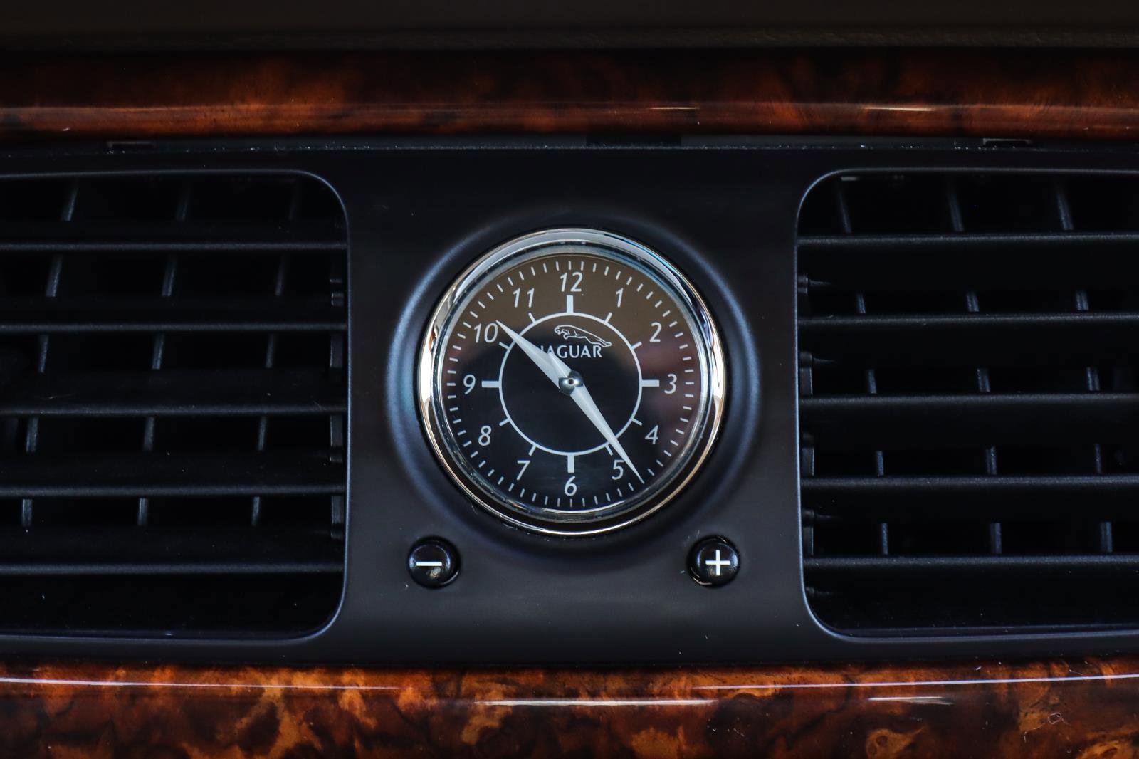 Used 2008 Jaguar XJ8 L image 26