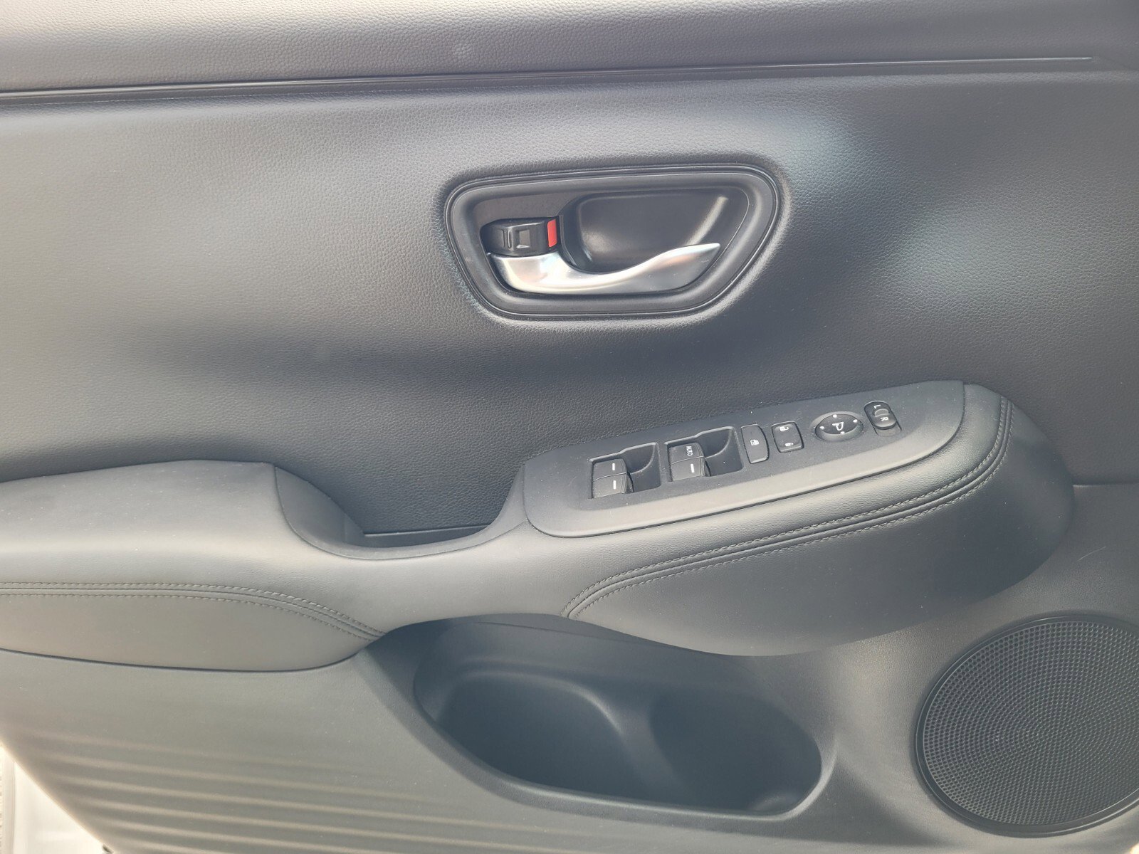 Used 2023 Honda HR-V LX image 20