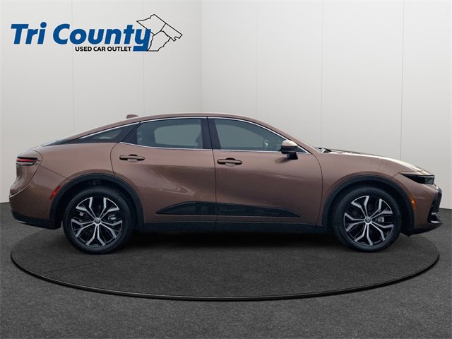 Used 2025 Toyota Crown Limited image 9