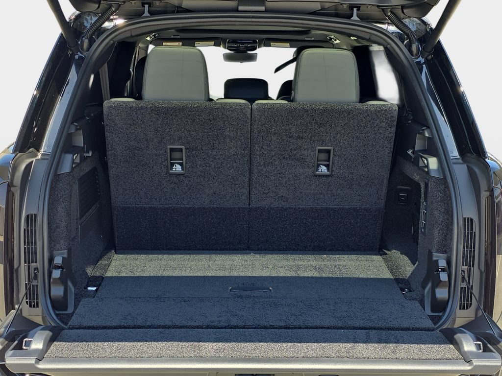 New 2026 Land Rover Range Rover Long Wheelbase SE AWD/4WD image 15