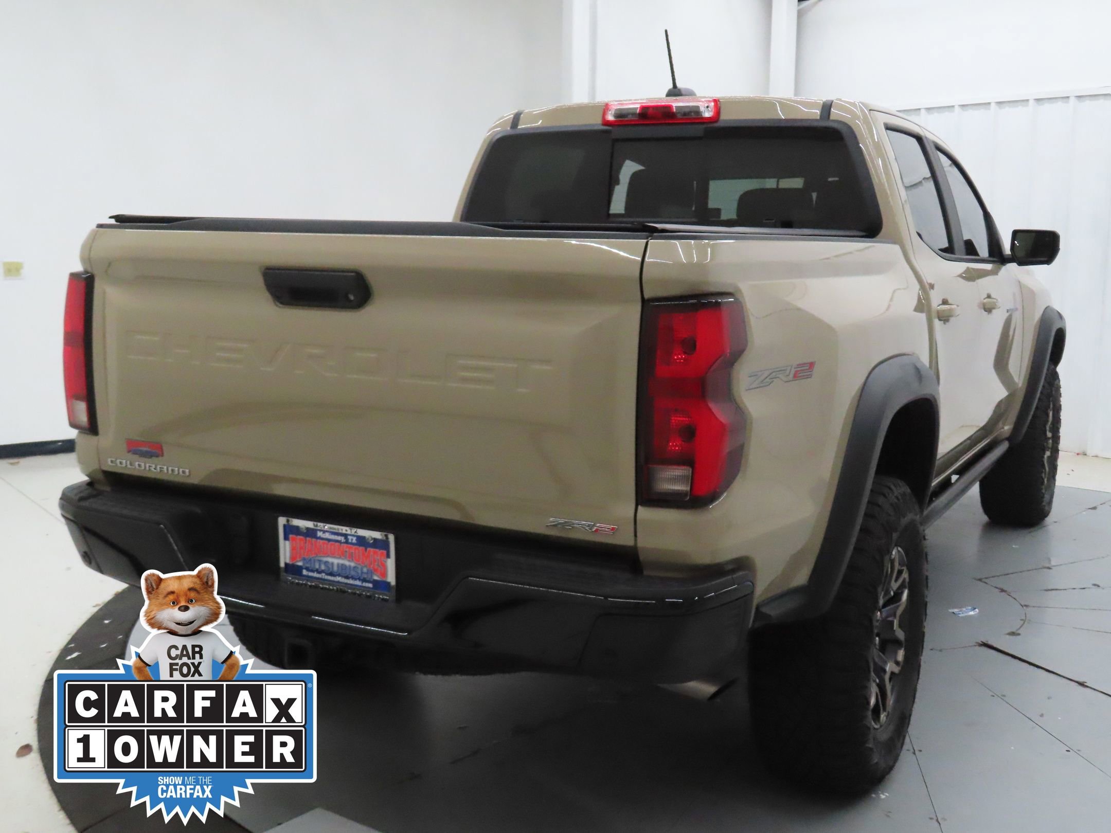 Used 2024 Chevrolet Colorado ZR2 w/ Technology Package AWD/4WD image 3