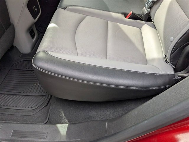 Used 2022 GMC Terrain SLT image 32