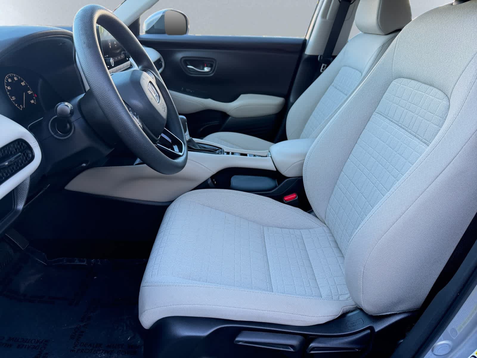 Used 2025 Honda HR-V LX image 11