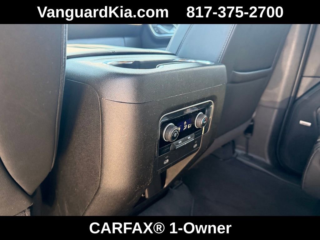Used 2024 Chevrolet Suburban LT image 25