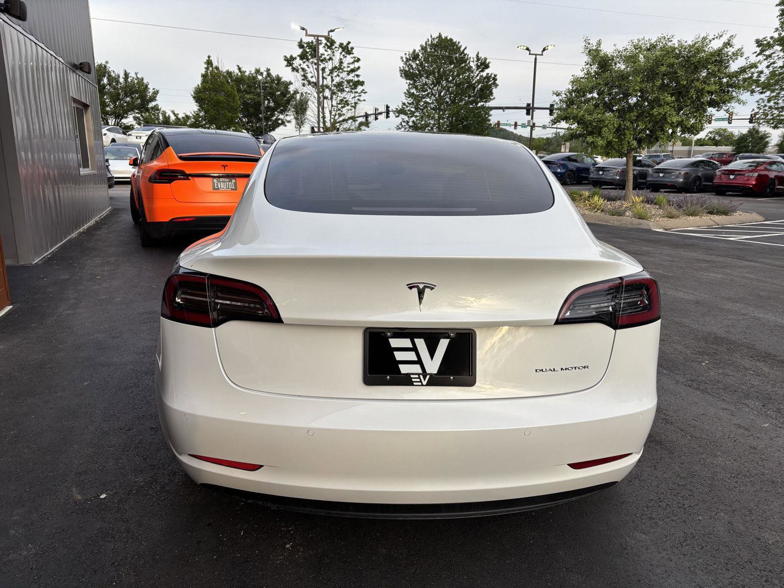 Used 2022 Tesla Model 3 Long Range AWD/4WD image 7