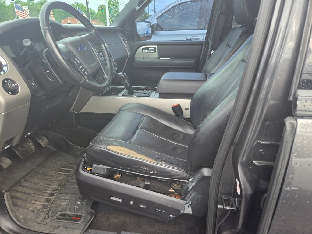 Used 2015 Ford Expedition EL XLT w/ Equipment Group 202A RWD image 7