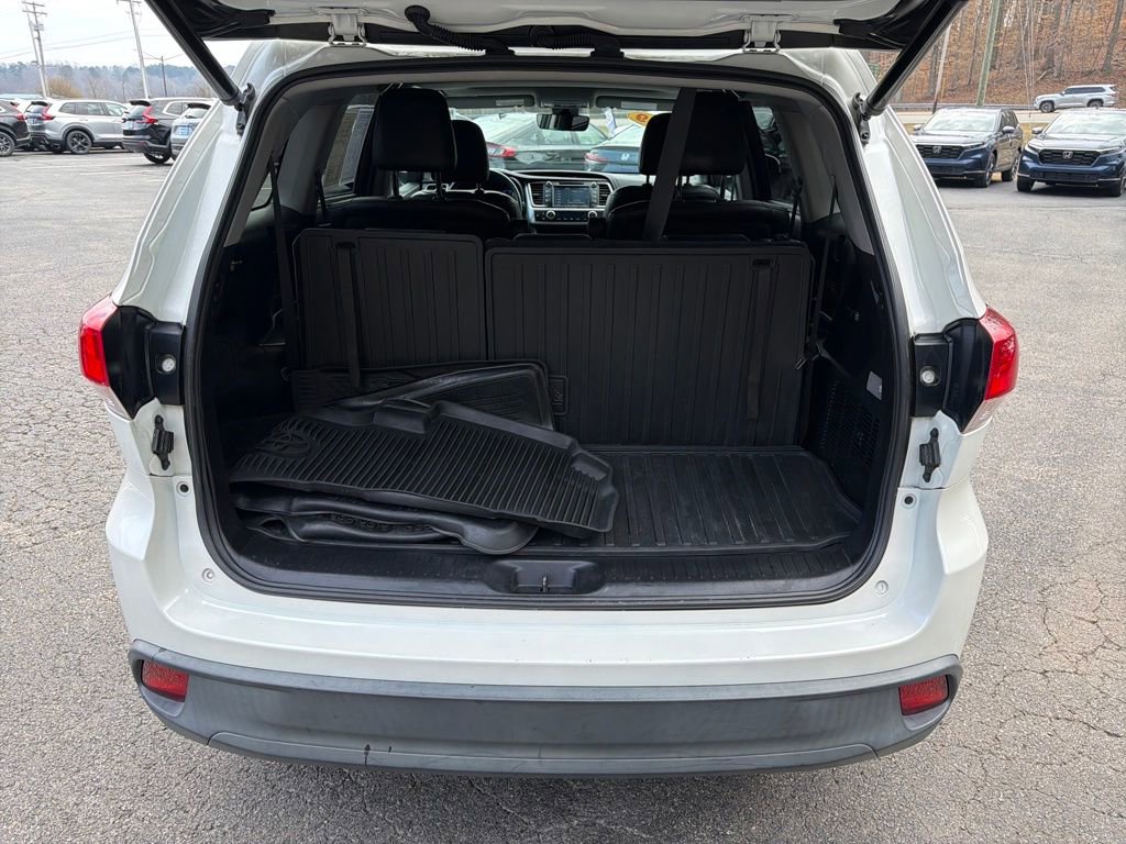 Used 2019 Toyota Highlander XLE image 26