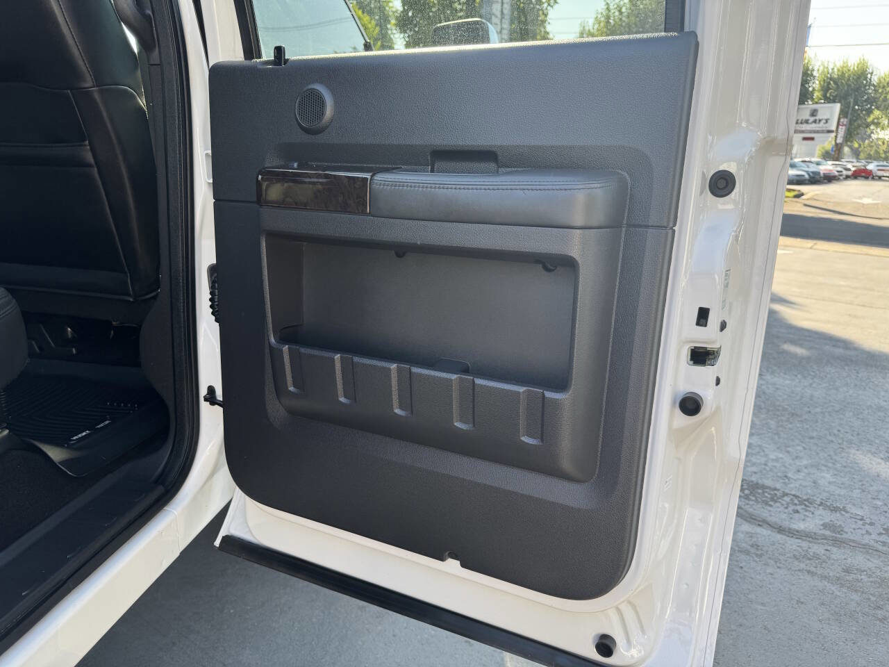 Used 2015 Ford F250 Platinum w/ FX4 Off-Road Package image 20