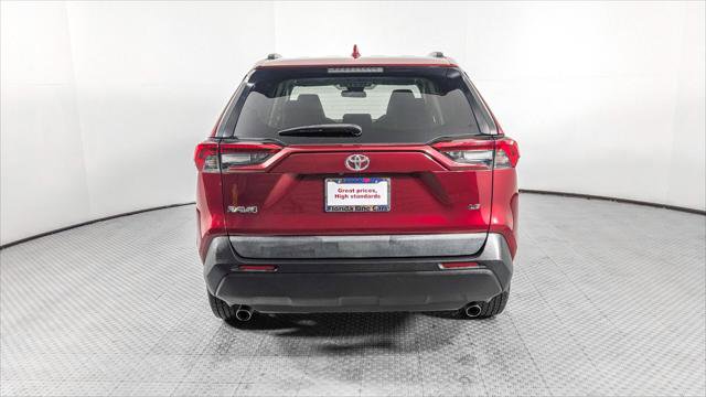 Used 2020 Toyota RAV4 LE FWD image 7