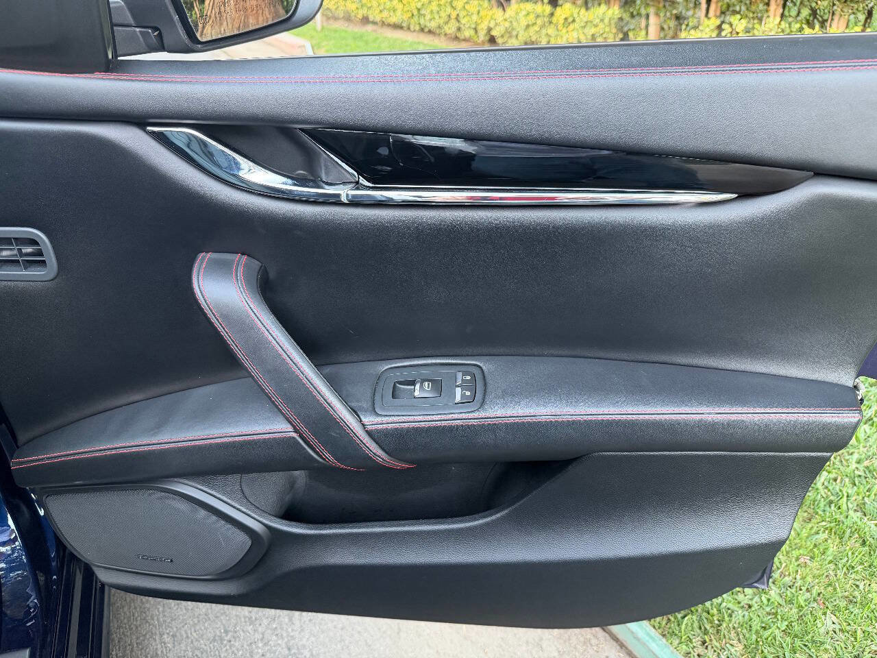 Used 2018 Maserati Quattroporte S GranSport image 27