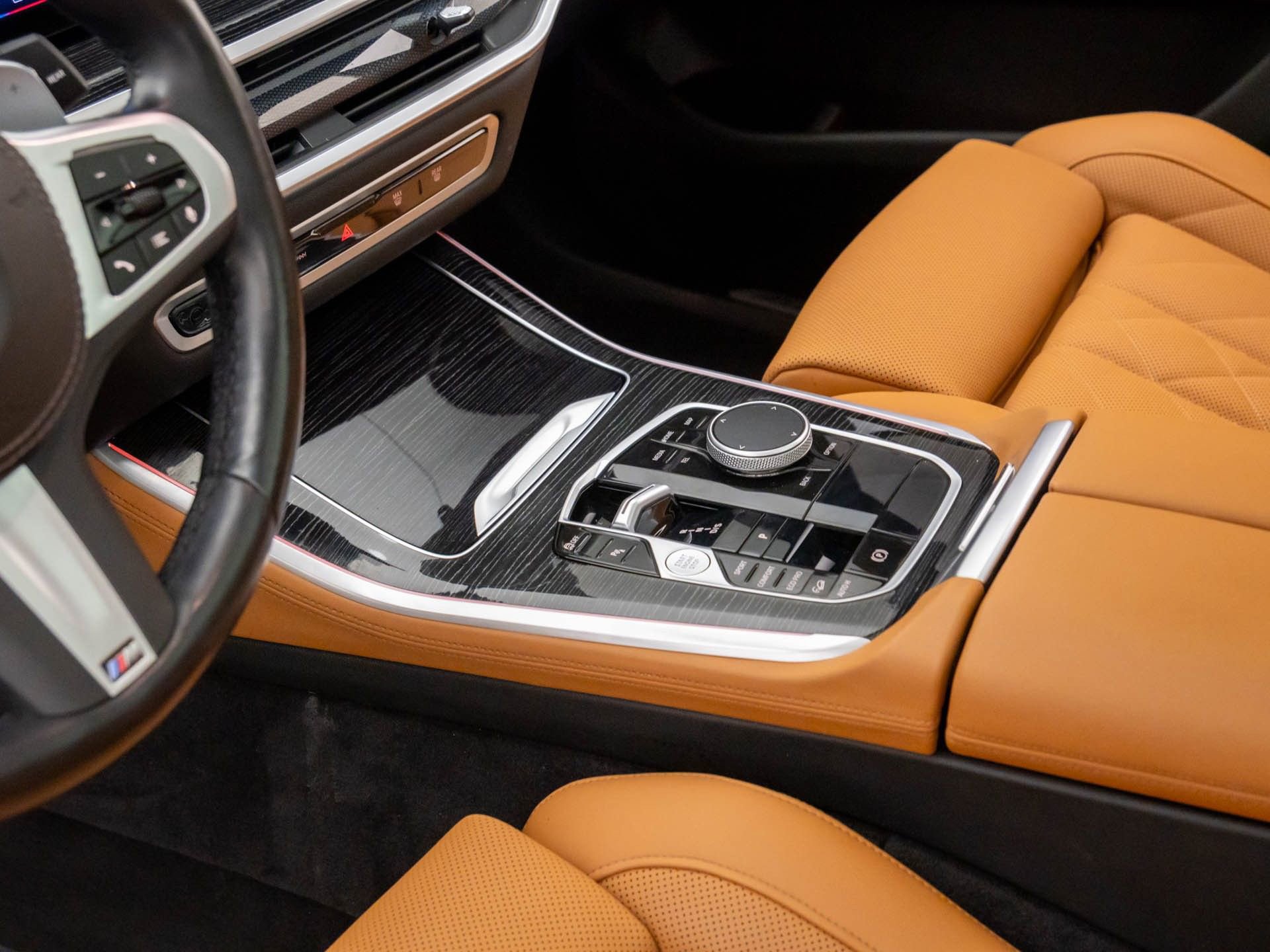 Used 2024 BMW X5 xDrive40i w/ M Sport Package image 11