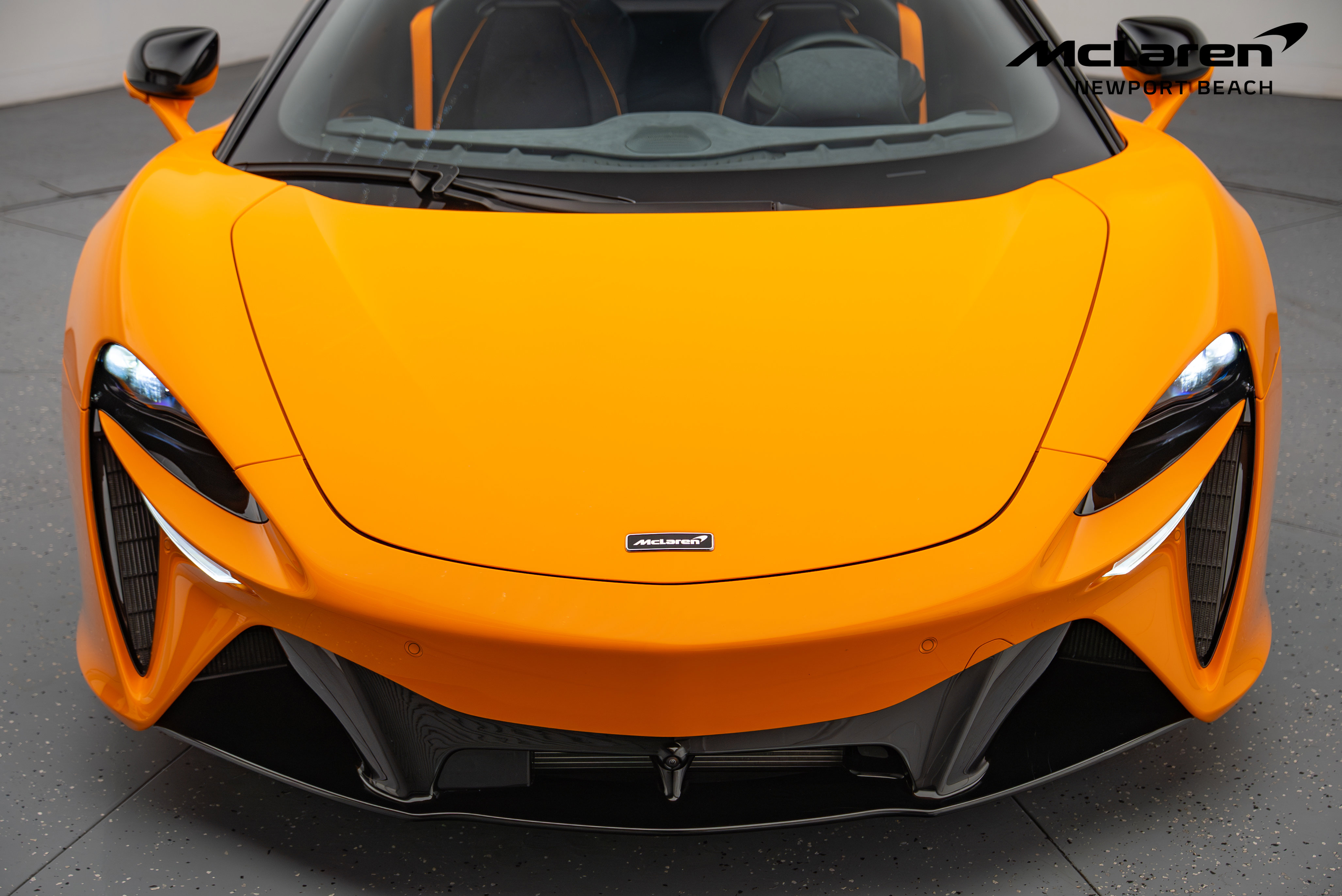 Used 2023 McLaren Artura image 10