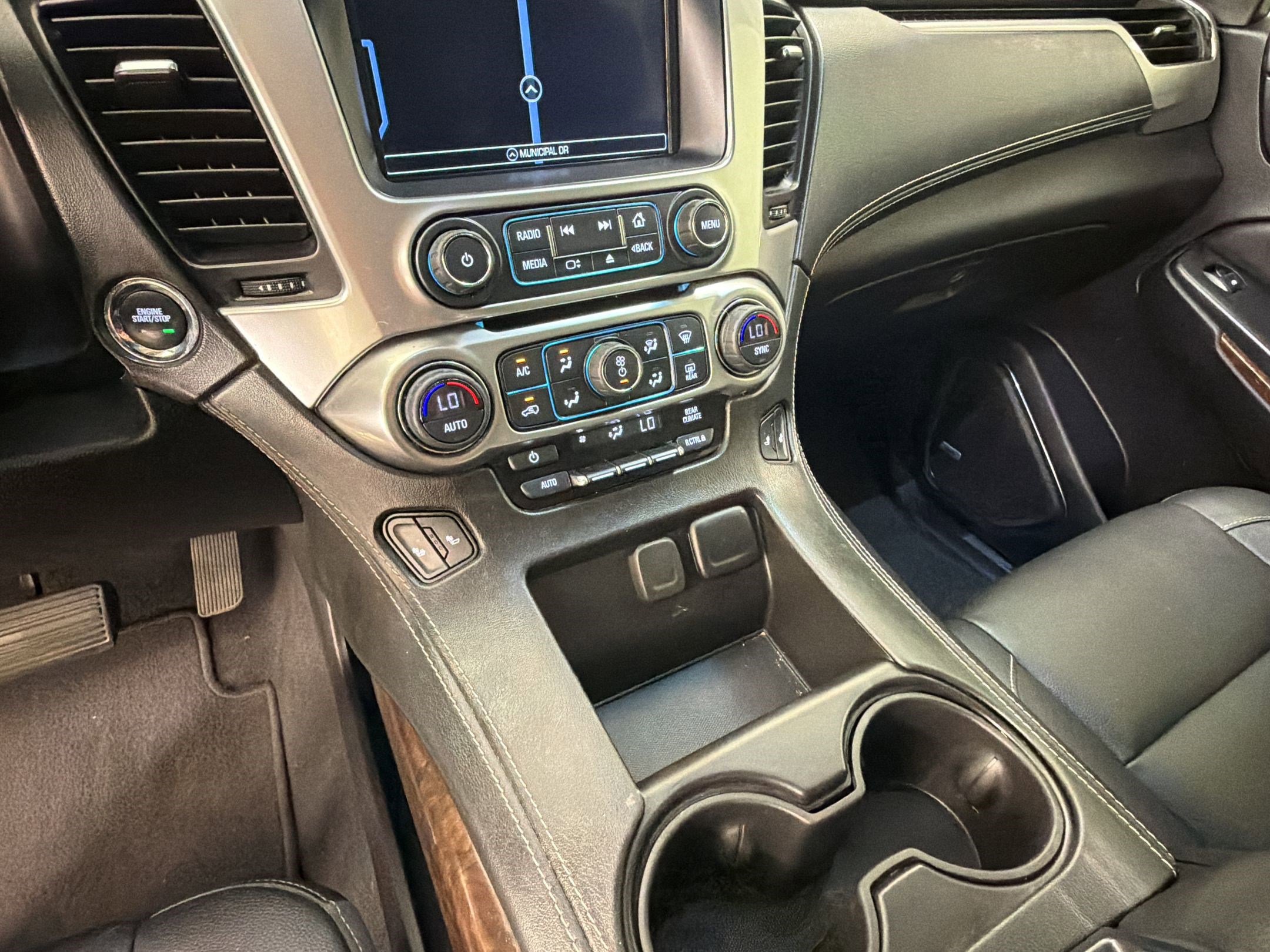 Used 2019 Chevrolet Tahoe LT w/ LT Signature Package image 26