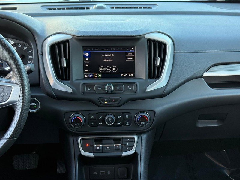 Used 2023 GMC Terrain SLE w/ Driver Convenience Package image 16