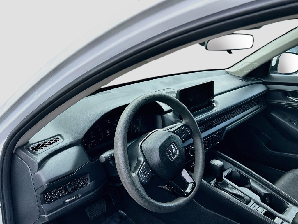 Certified 2025 Honda Accord LX image 9