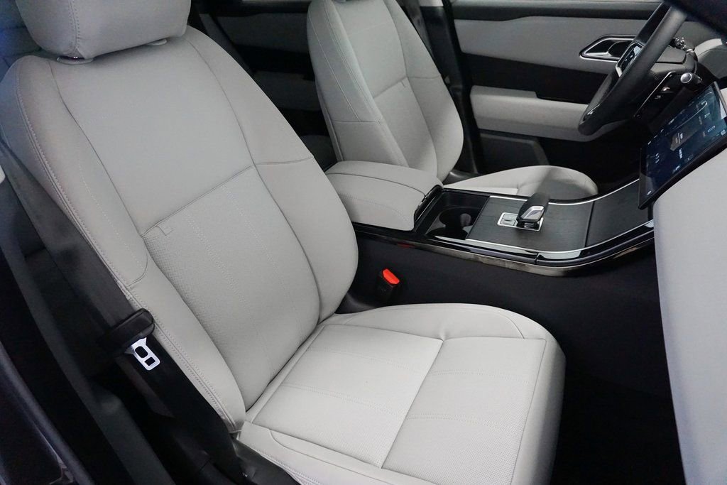 Used 2025 Land Rover Range Rover Velar Dynamic SE image 23