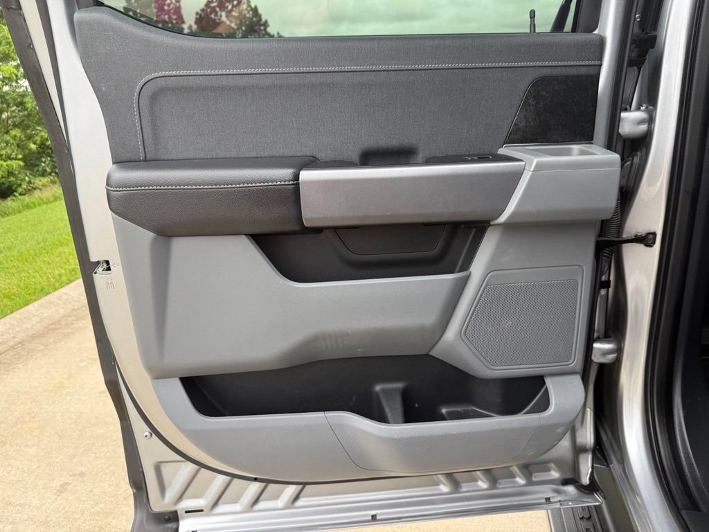 Used 2023 Ford F150 Lightning XLT AWD/4WD image 11
