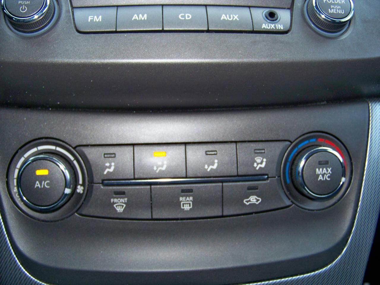 Used 2013 Nissan Sentra SR image 38