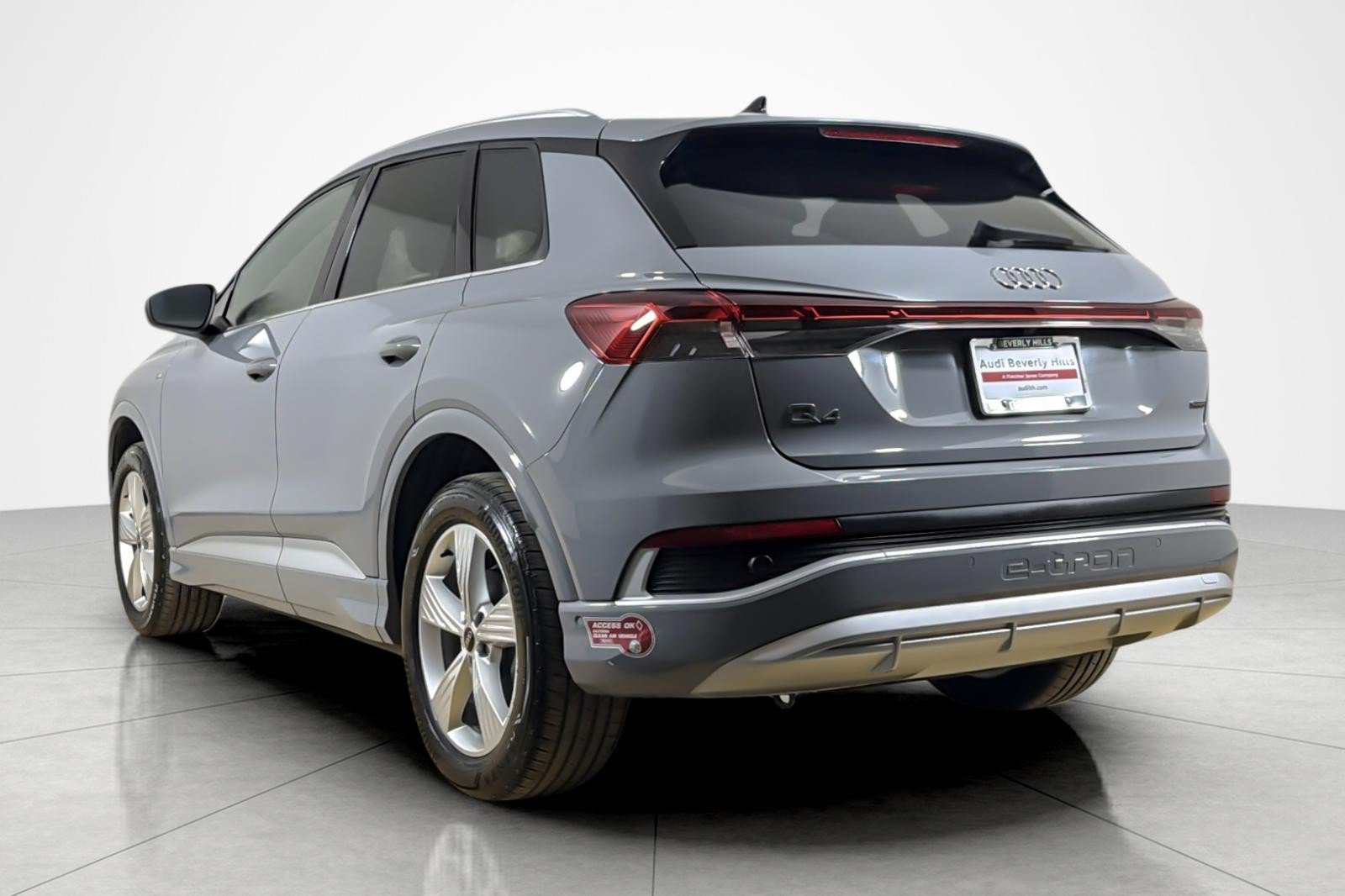 Certified 2023 Audi Q4 e-tron Premium Plus w/ Premium Plus AWD/4WD image 3