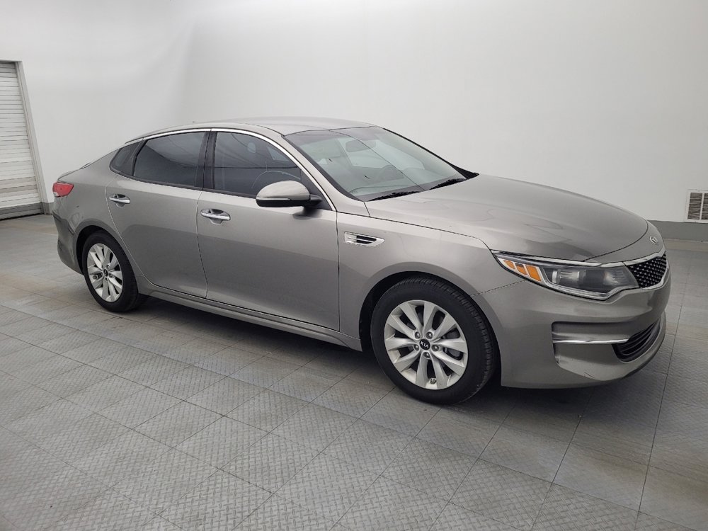 Used 2018 Kia Optima EX image 11
