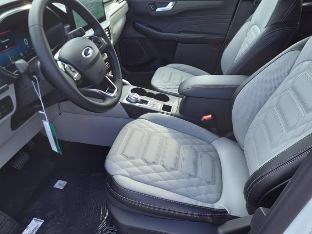 Used 2024 Ford Escape SE w/ PHEV Premium Package FWD image 11