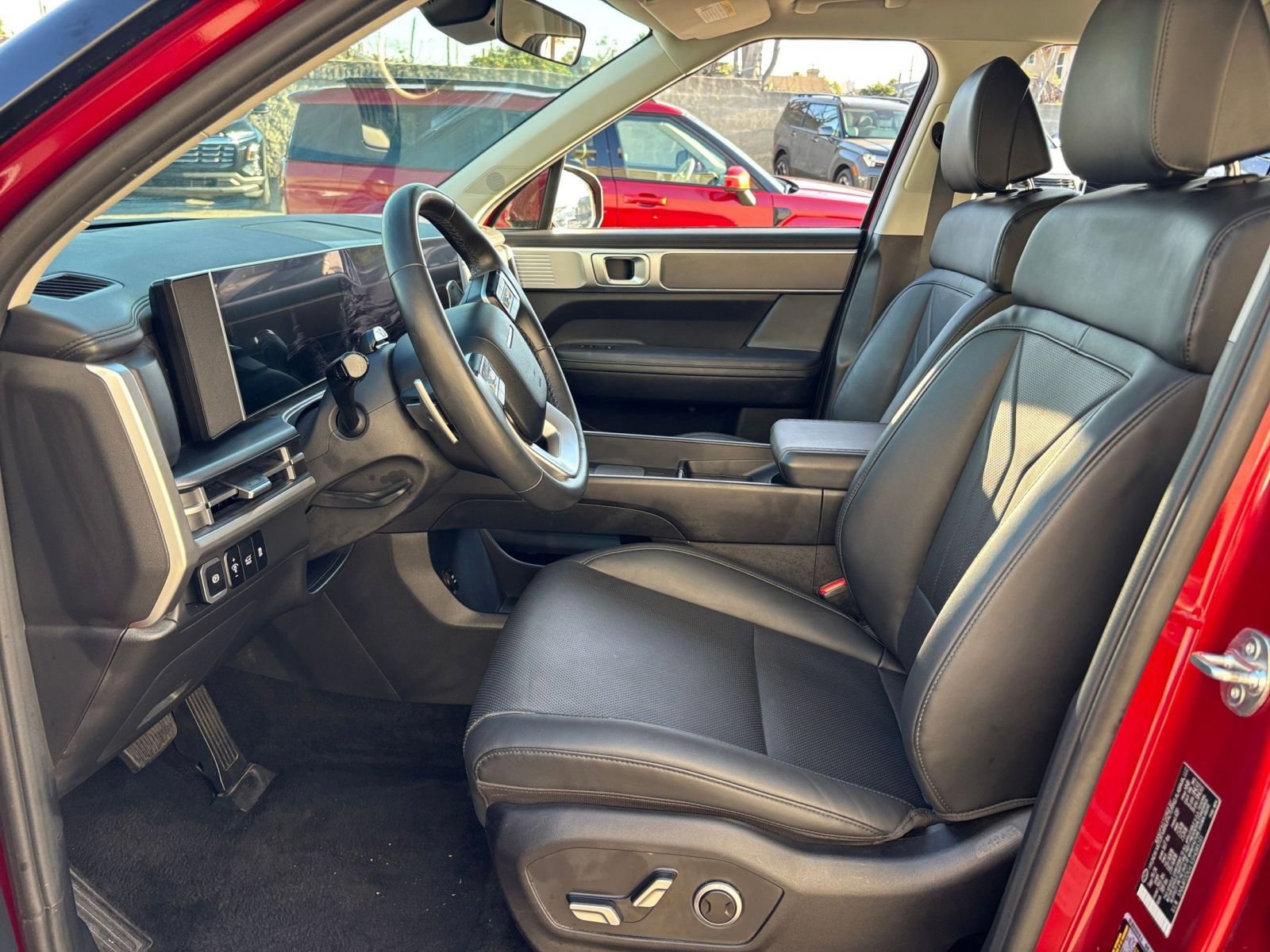 Used 2025 Hyundai Santa Fe SEL image 28