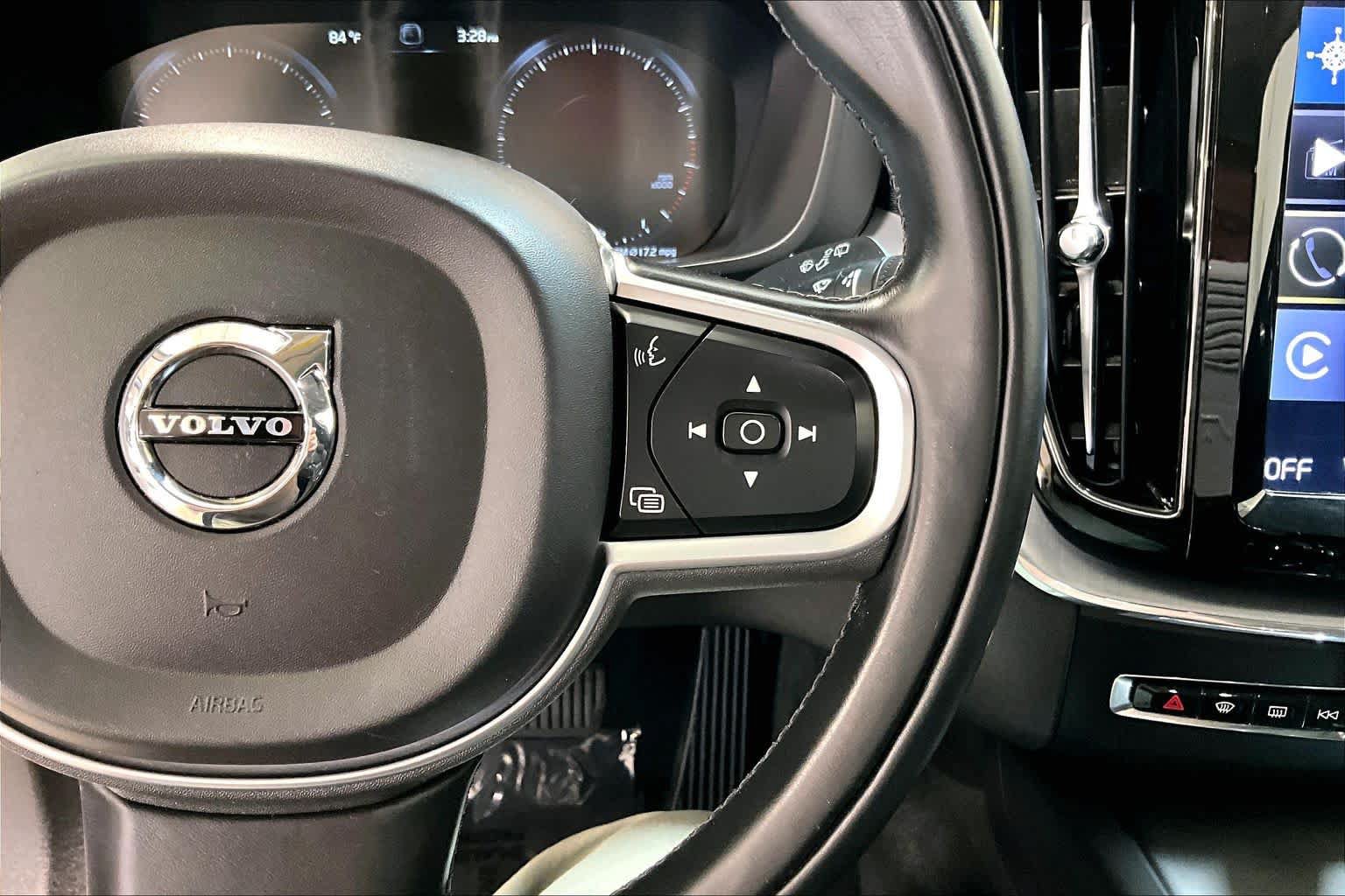 Used 2019 Volvo XC60 T6 Momentum w/ Advanced Package AWD/4WD image 25