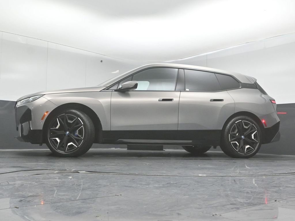 Used 2024 BMW iX M60 image 33