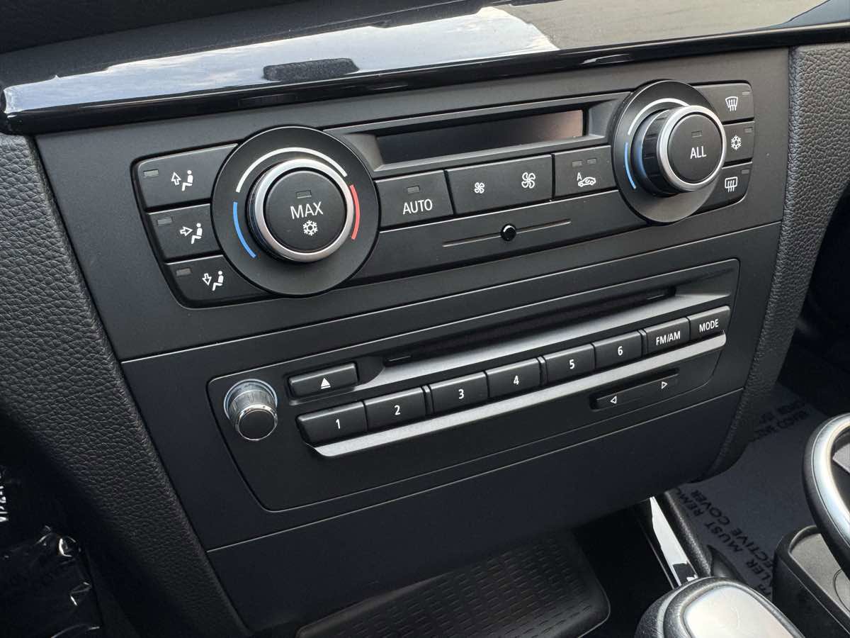 Used 2012 BMW 128i Coupe image 27