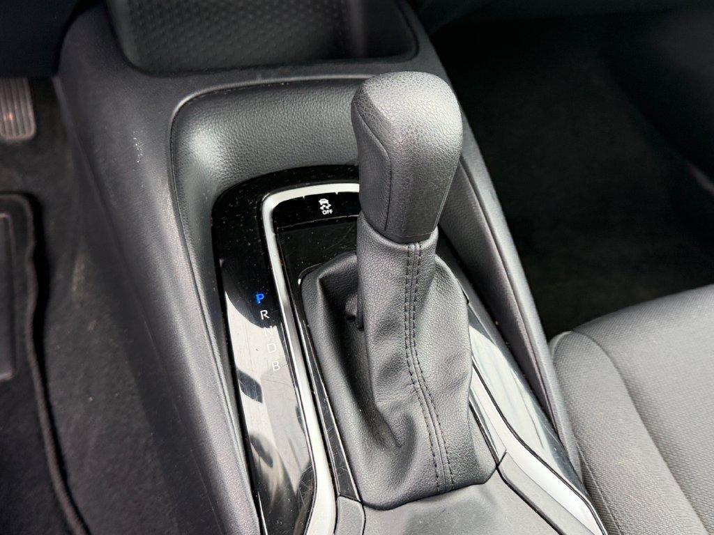 Used 2025 Toyota Corolla LE FWD image 24