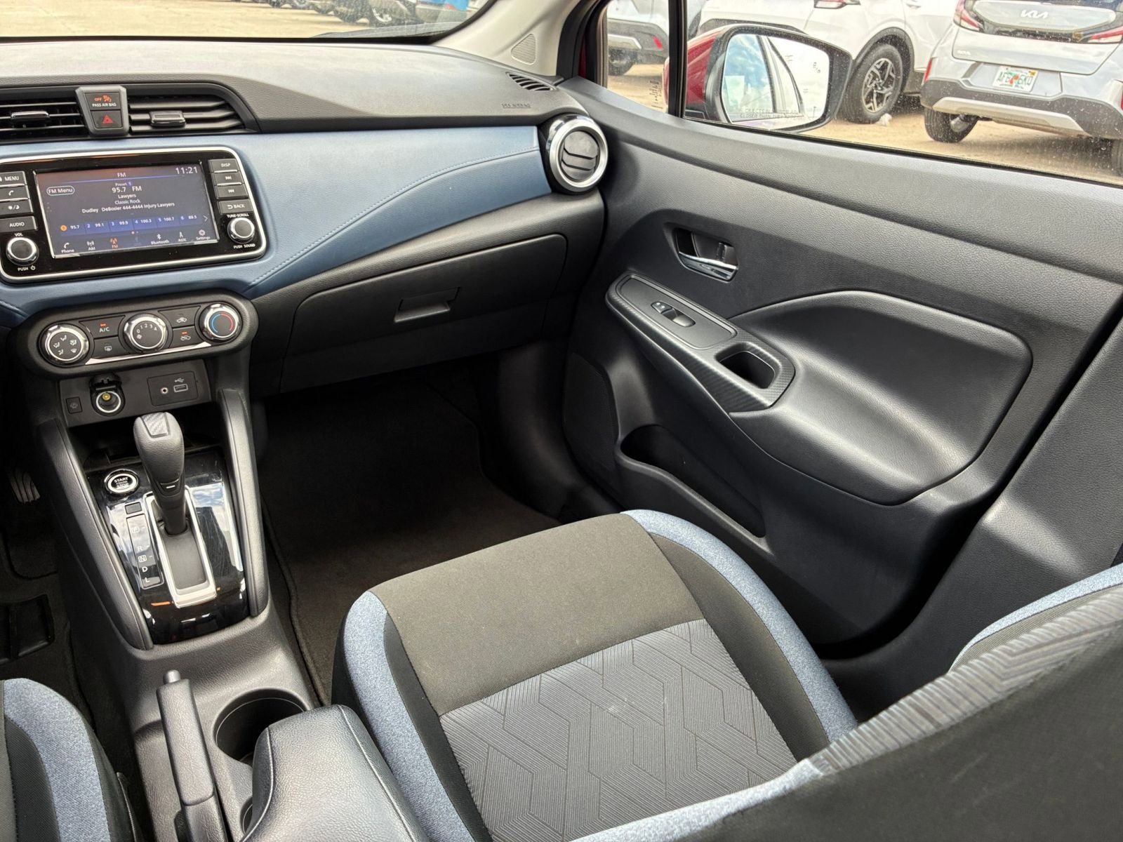 Used 2025 Nissan Versa SV image 28