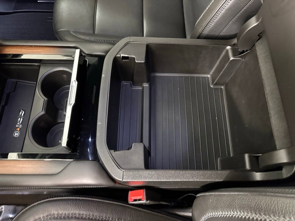 Used 2025 GMC Yukon Denali image 35