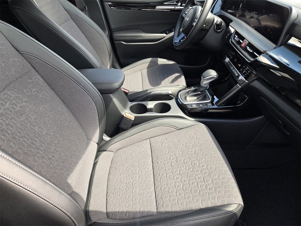 New 2025 Kia Seltos X-Line image 10