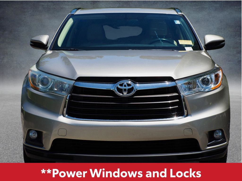 Used 2016 Toyota Highlander XLE FWD image 4