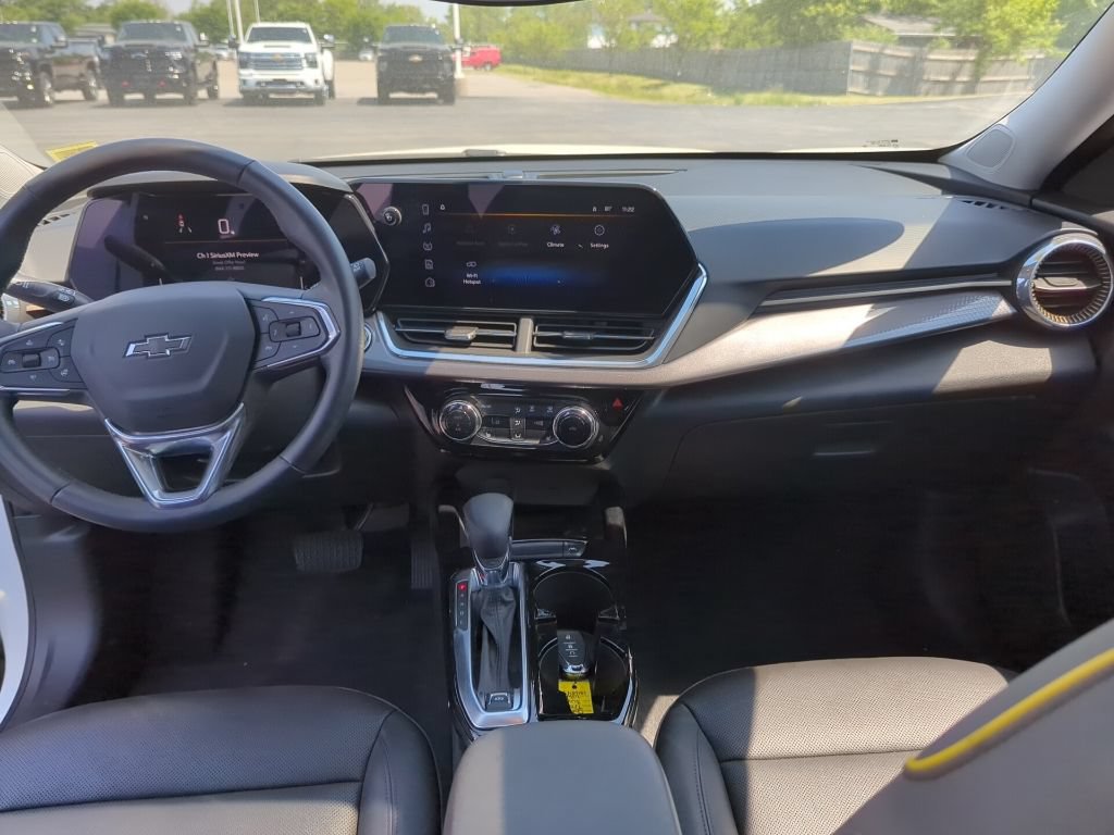 Certified 2024 Chevrolet Trax ACTIV w/ Sunroof Package FWD image 25