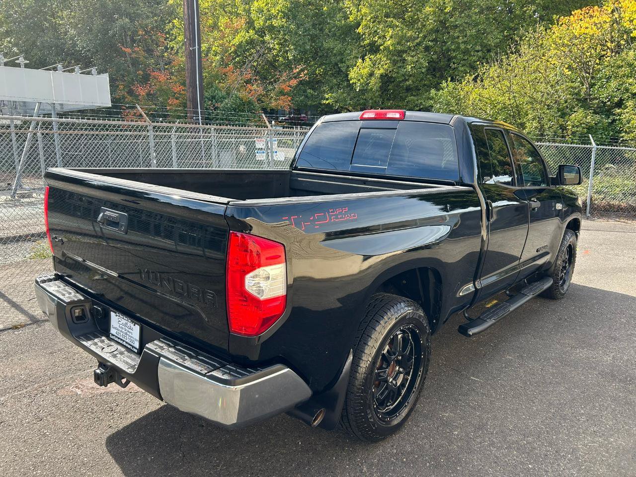 Used 2016 Toyota Tundra SR5 AWD/4WD image 5