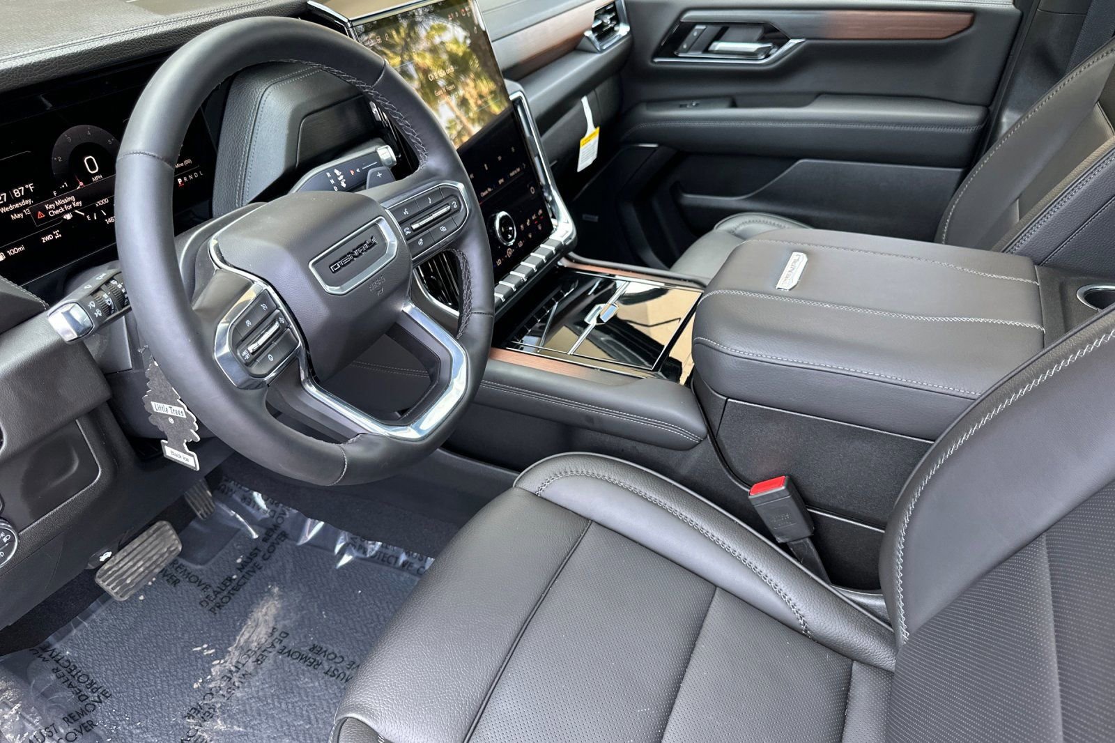 Certified 2026 GMC Yukon Denali w/ Sun & Power Step Package AWD/4WD image 10