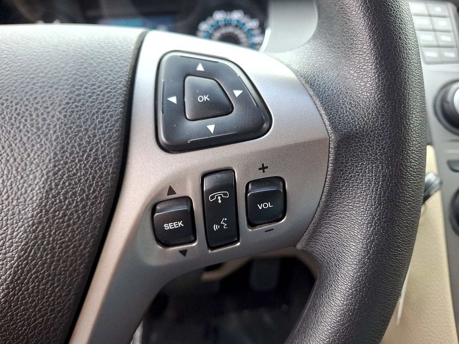 Used 2017 Ford Taurus SE FWD image 18