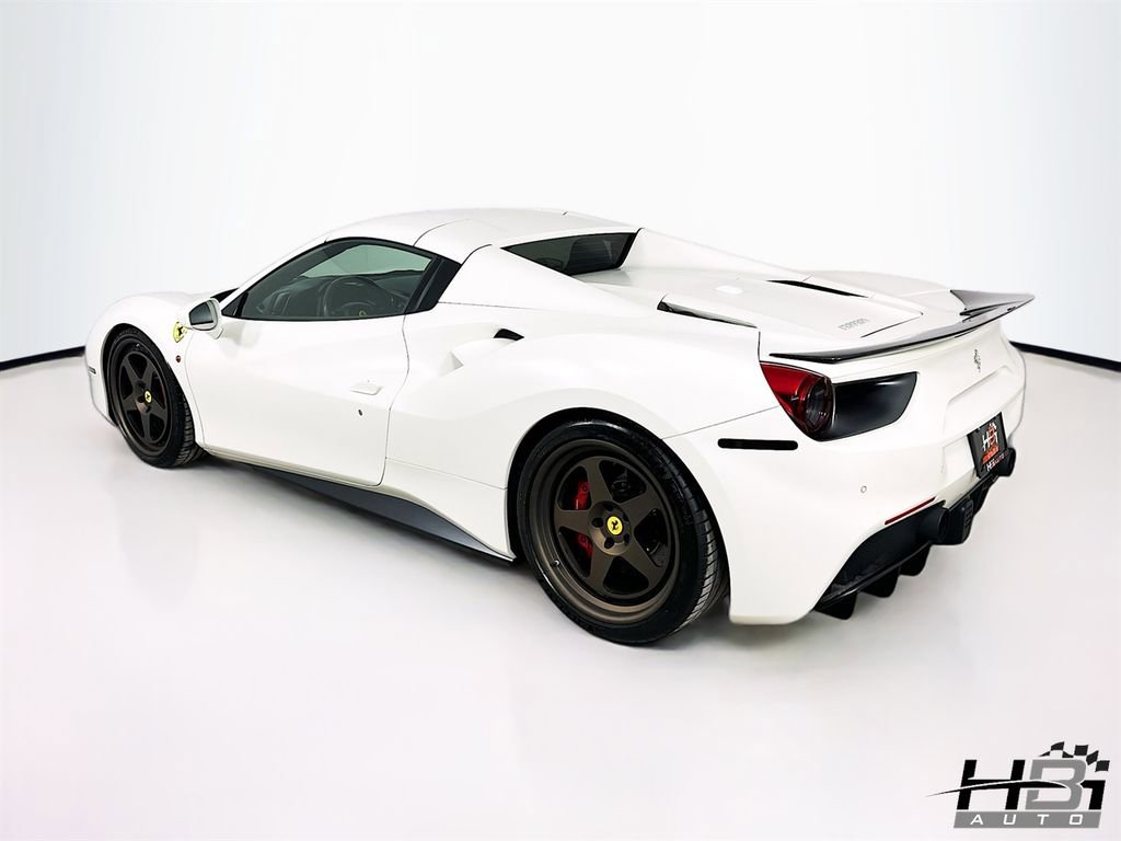 Used 2018 Ferrari 488 Spider image 8