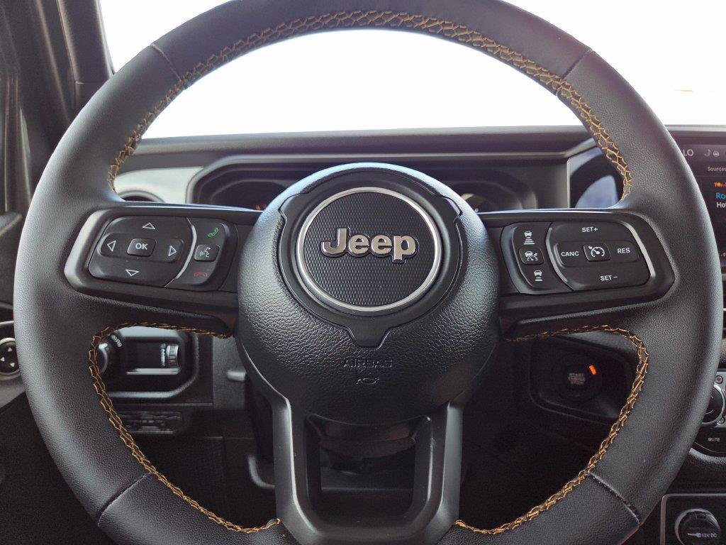 Used 2024 Jeep Wrangler Unlimited Sport AWD/4WD image 23