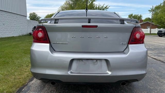 Used 2013 Dodge Avenger R/T w/ Sun/Sound Group FWD image 12