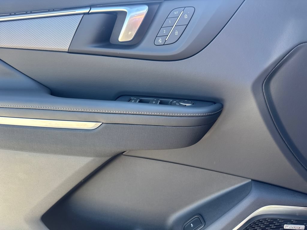 New 2026 Buick Enclave Sport Touring w/ Power Package FWD image 17