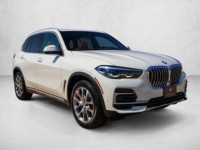 Used 2023 BMW X5 xDrive40i w/ Parking Assistance Package AWD/4WD image 3