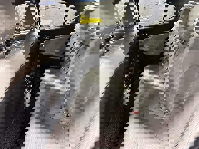 Used 2023 Genesis G70 2.0T image 19